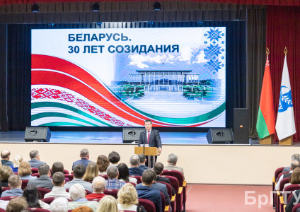 Встреча с доверенным лицом кандидата в Президенты Александра Лукашенко Юрием Сенько