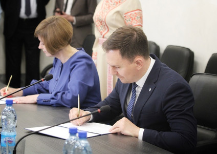 В санатории «Надзея» Жабинковский и Перевозский районы укрепили побратимские связи новыми договорами