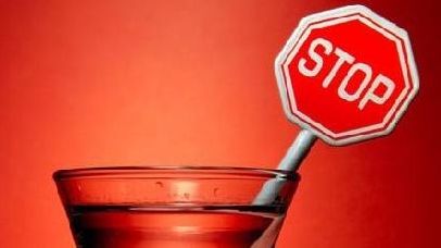 Развенчиваем мифы. Безопасны ли малые дозы алкоголя?