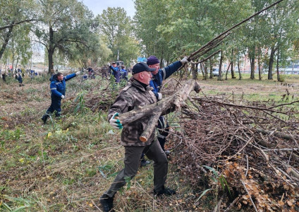 10 октября брестские газовики приняли участие в субботнике
